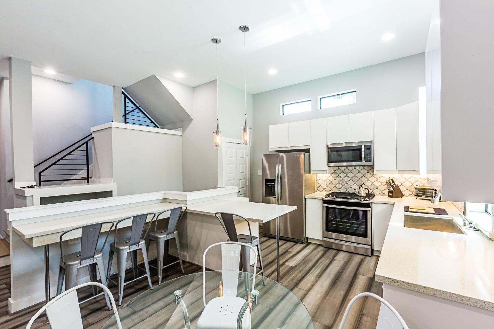 Montrose Guesthouse Suites By Dunyha Houston Buitenkant foto